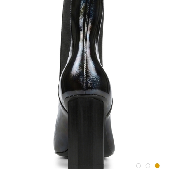 NEW Donald Pliner Laila Patent Leather Bootie - Picture 3 of 4